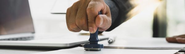 Engager un travailleur étranger temporaire : Processus, permis et conformité