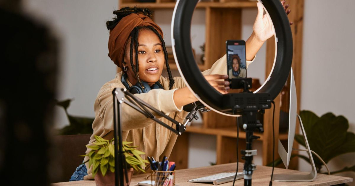 Création de vidéos verticales performantes pour les médias sociaux - Scénariser, filmer et publier des vidéos qui retiennent l'attention | Formation Isarta